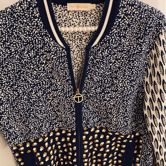 🍒🍒Tory Burch Size M - Picture 2 of 3